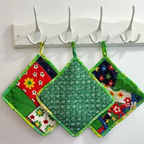 POT HOLDERS SET OF 3 HANDMADE CHRISTMAS NEW YEAR HOLIDAY GIFT NEW - Picture 6 of 6